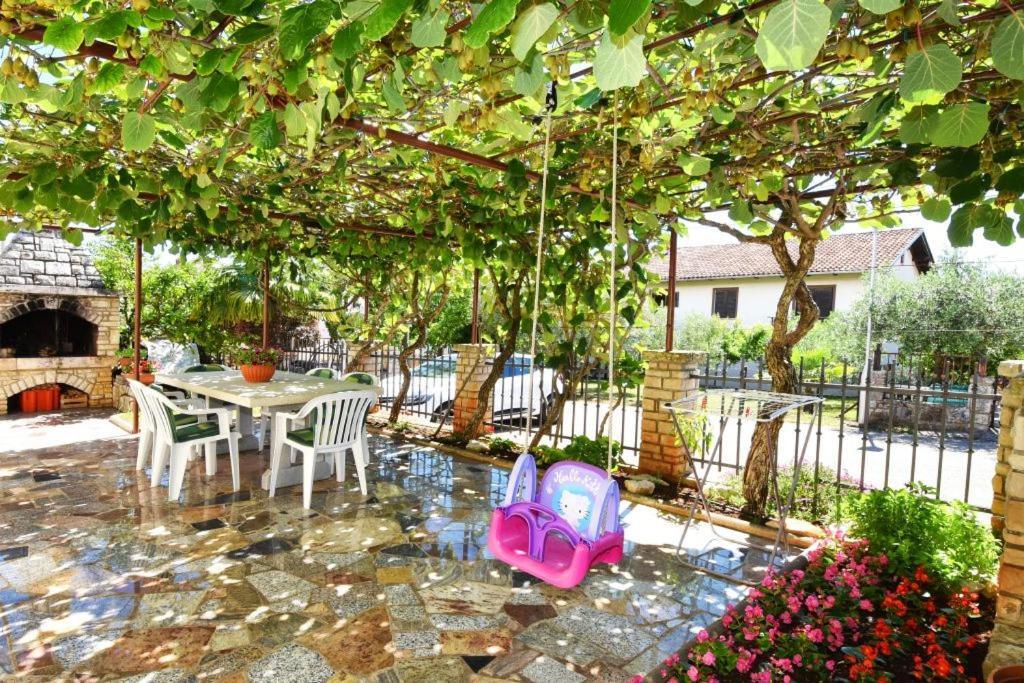 Apartments And Rooms Branka Novigrad Istria Exterior foto